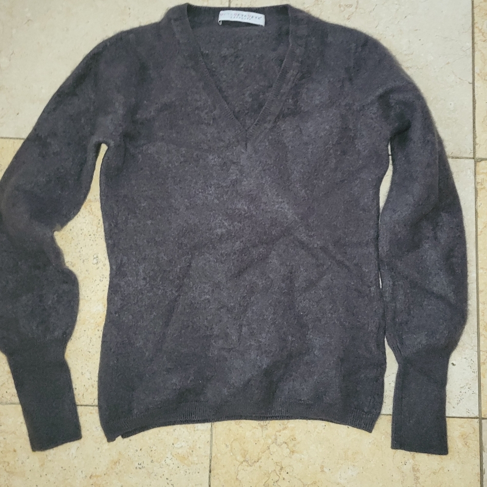FTC Cashmere Sweater Medium Grey Long Sleeve V-Neck  Pullover